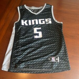 Jersey, De'aaron Fox. Sacramento Kings.